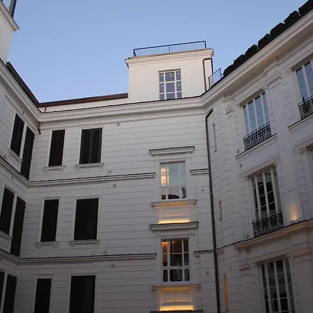 Fafgrandsuitenapoli Neapol