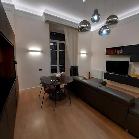 Fafgrandsuitenapoli *