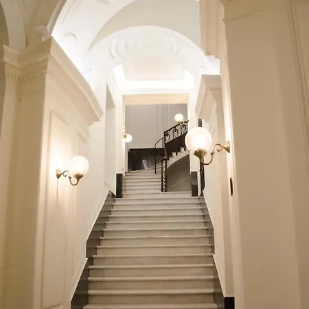 Holiday home Fafgrandsuitenapoli Naples