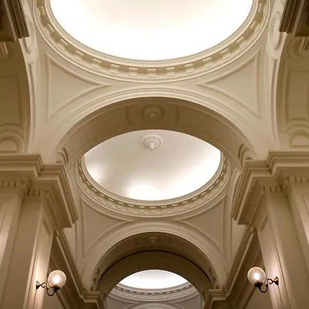 Fafgrandsuitenapoli *