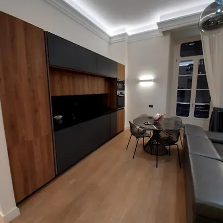 Fafgrandsuitenapoli * Napels